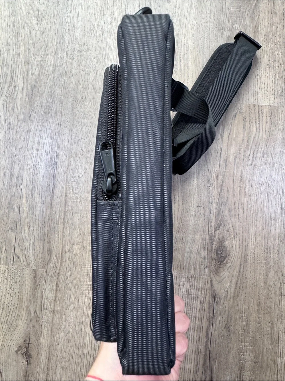 Tomtoc bag built